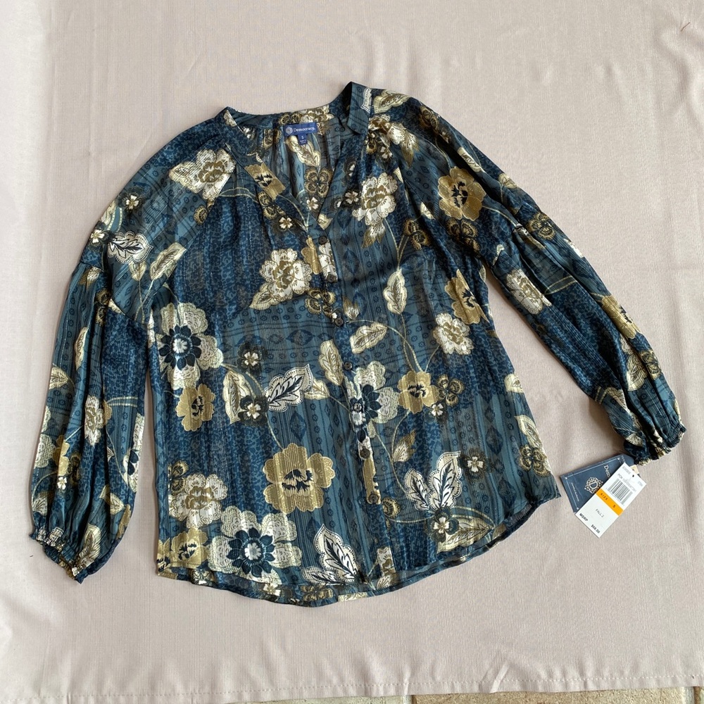 Democracy Long Sleeve button down Front- sheer Blouse Size Small -NWT $68.00